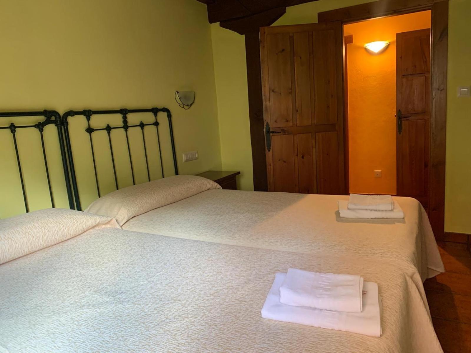 Apartamentos Las Rocas De Brez Extérieur photo